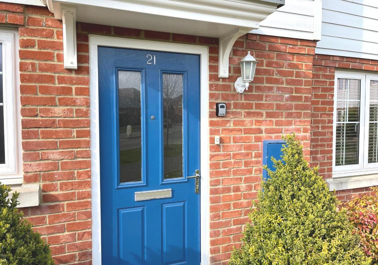 Ashford Holiday Home Sleeps 6 Free Parking Wifi Willesborough Exterior foto